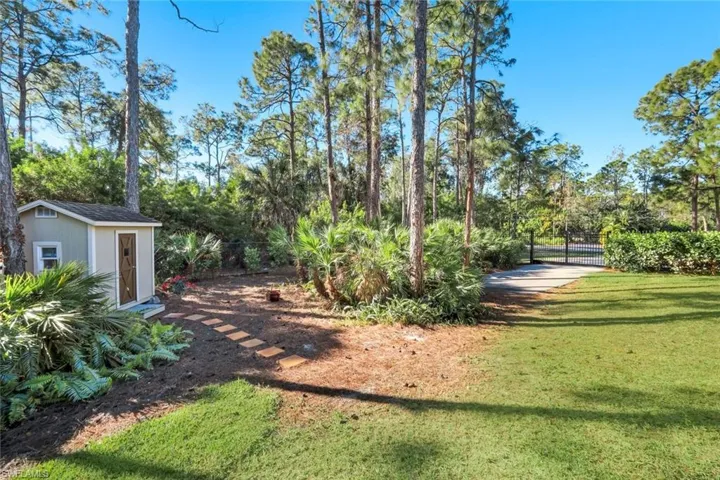 25295 Catskill Dr, Bonita Springs, Florida 34135