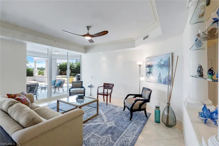 295 Grande Way 104, Naples, Florida 34110