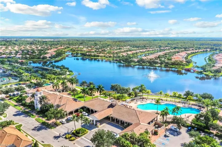 7221  Bellini  WAY, Naples, FL 34114