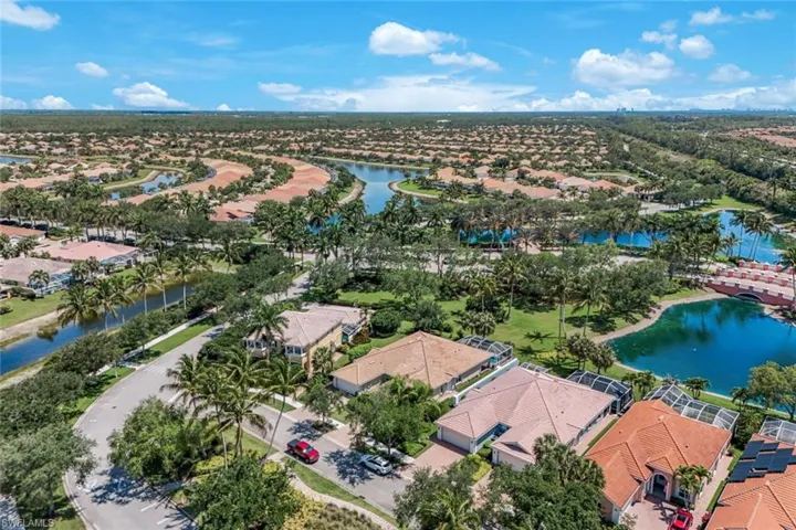 7221  Bellini  WAY, Naples, FL 34114