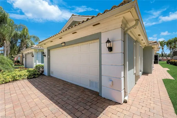 7221  Bellini  WAY, Naples, FL 34114