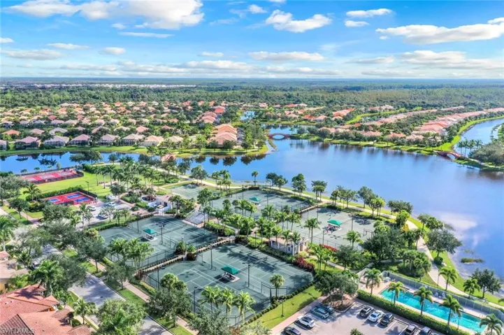 7221  Bellini  WAY, Naples, FL 34114