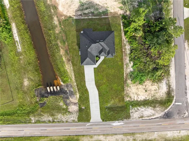 Birds eye view of property