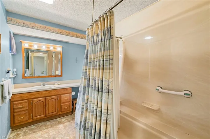 19085  Coconut  RD, Fort Myers, FL 33967