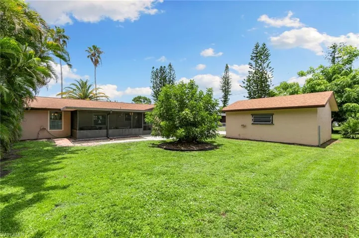 19085  Coconut  RD, Fort Myers, FL 33967