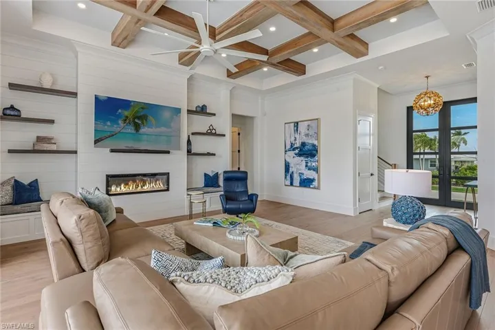 920 Iris Ct, Marco Island, Florida 34145