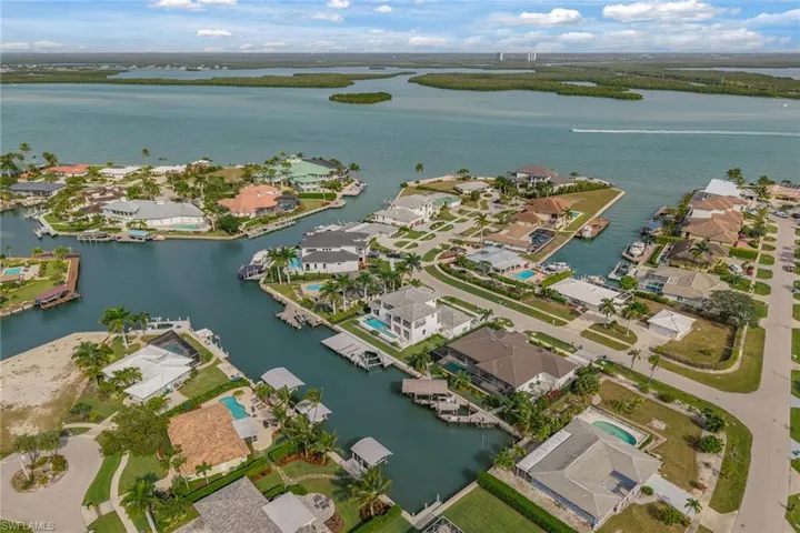 920 Iris Ct, Marco Island, Florida 34145