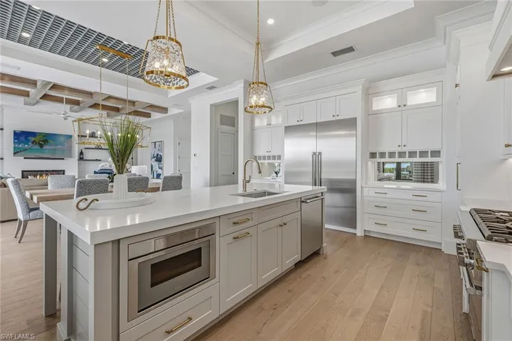 920 Iris Ct, Marco Island, Florida 34145