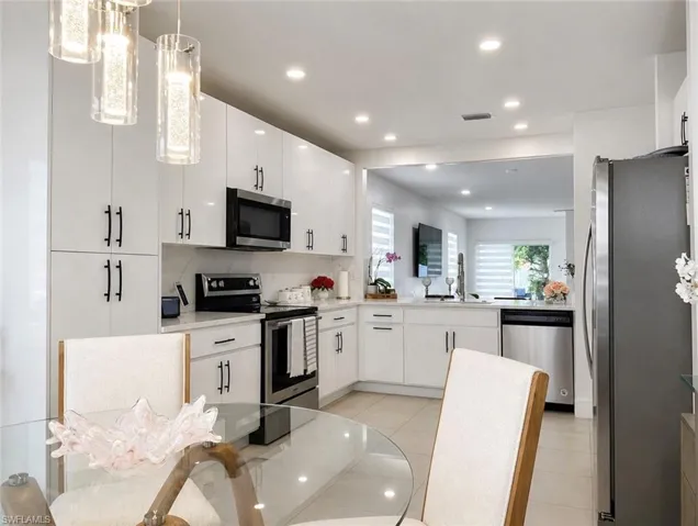 506 Nw Juanita Ct, Cape Coral, Florida 33993