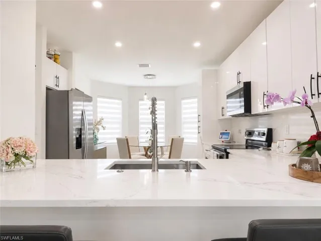 506 Nw Juanita Ct, Cape Coral, Florida 33993