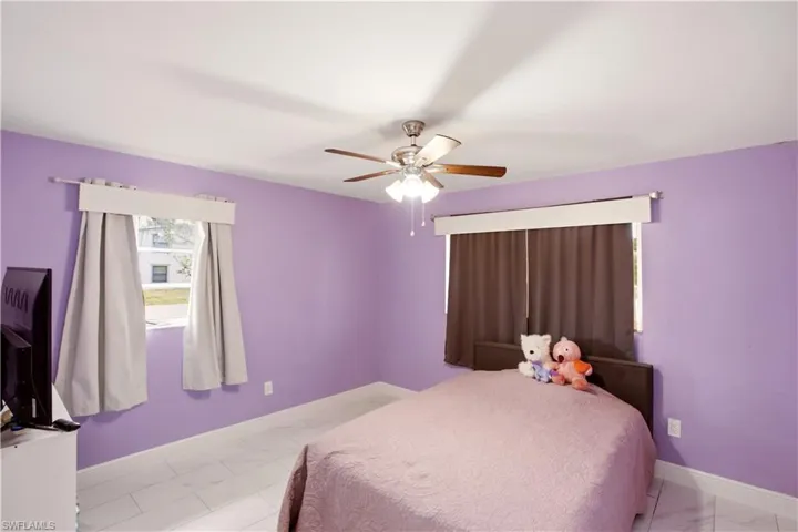 1736  Bonnie  CT, Fort Myers, FL 33901