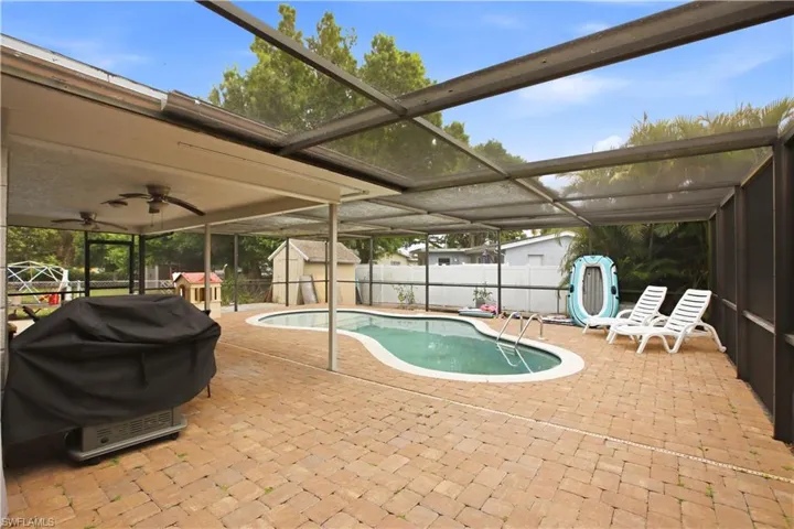 1736  Bonnie  CT, Fort Myers, FL 33901