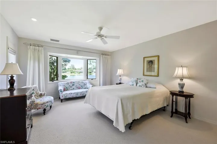 700  Bald Eagle  DR, Naples, FL 34105