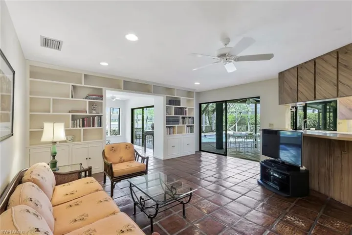 700  Bald Eagle  DR, Naples, FL 34105