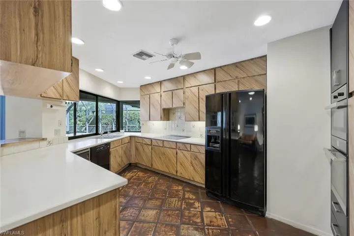 700  Bald Eagle  DR, Naples, FL 34105