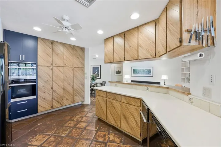 700  Bald Eagle  DR, Naples, FL 34105