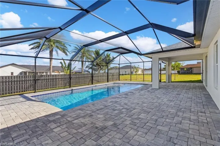 BEAUTIFUL OVERSIZE POOL 14 X 28