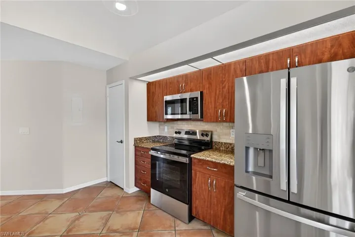 1327 Monarch Cir 11, Naples, Florida 34116