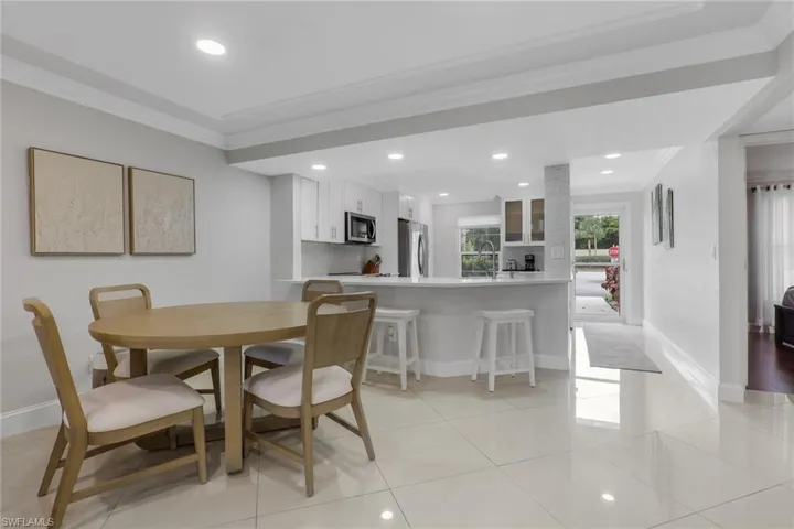 9580 Victoria Ln 104, Naples, Florida 34109