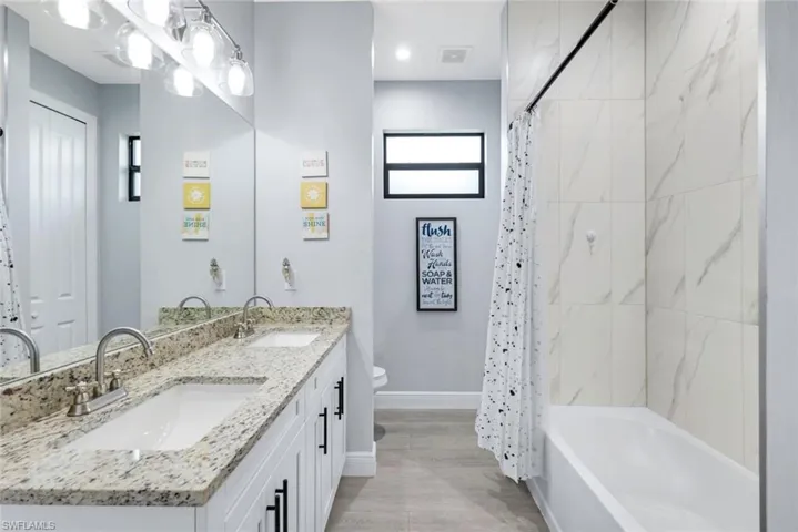 763 35th Ave Nw, Naples, Florida 34120