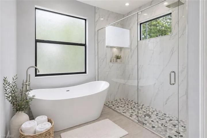 763 35th Ave Nw, Naples, Florida 34120