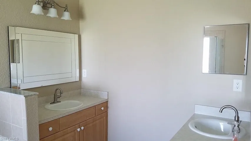 4145 Sw 9th Ave, Cape Coral, Florida 33914