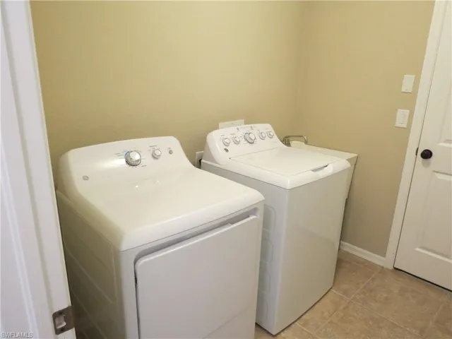4145 Sw 9th Ave, Cape Coral, Florida 33914