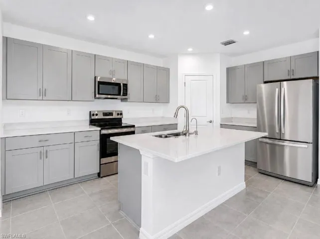 216 El Dorado Blvd S, Cape Coral, Florida 33991
