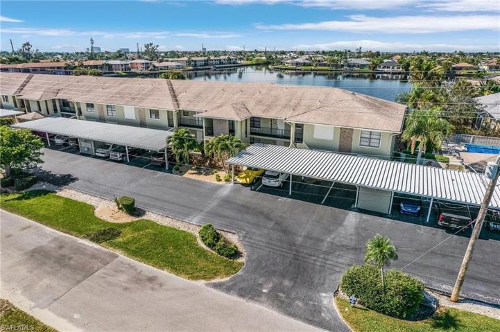4622 SW Santa Barbara  PL, Cape Coral, FL 33914