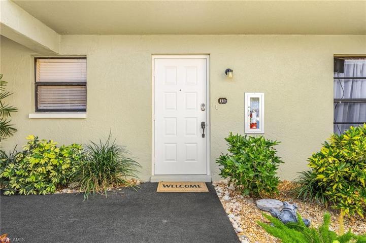 4622 SW Santa Barbara  PL, Cape Coral, FL 33914
