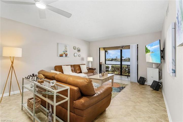 4622 SW Santa Barbara  PL, Cape Coral, FL 33914