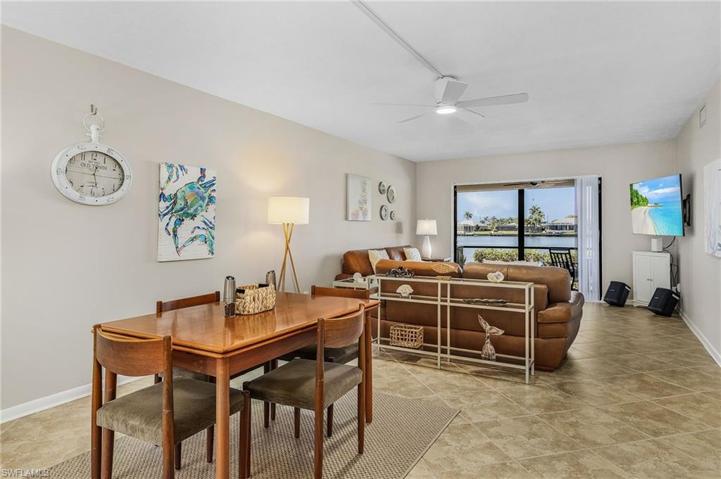 4622 SW Santa Barbara  PL, Cape Coral, FL 33914
