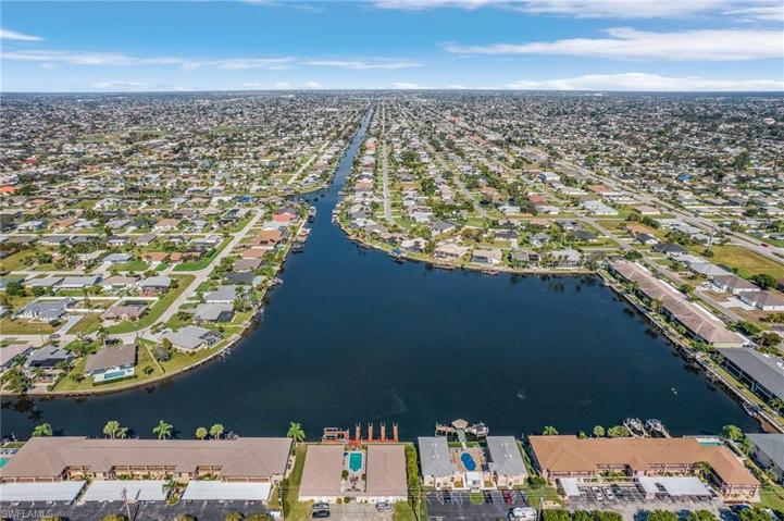 4622 SW Santa Barbara  PL, Cape Coral, FL 33914