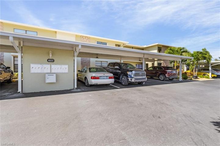 4622 SW Santa Barbara  PL, Cape Coral, FL 33914