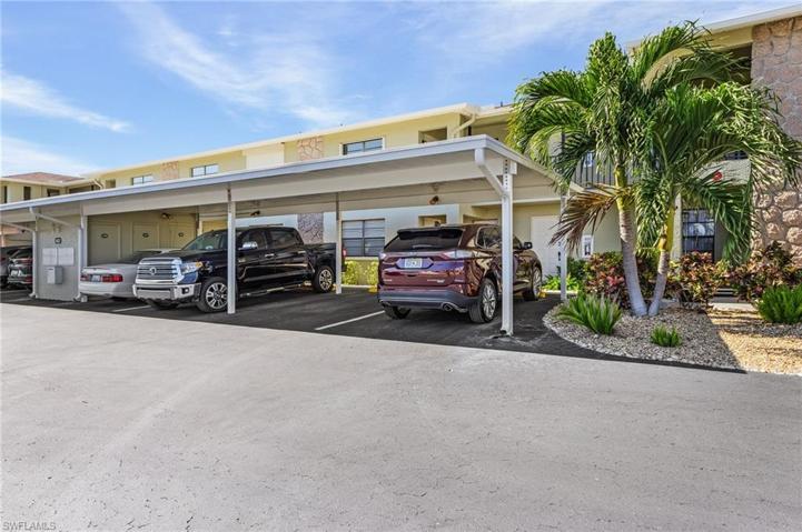 4622 SW Santa Barbara  PL, Cape Coral, FL 33914
