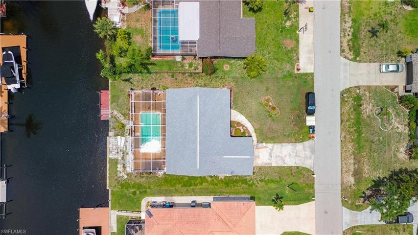 4918 Triton CT W, CAPE CORAL FL 33904