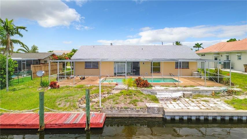 4918 Triton CT W, CAPE CORAL FL 33904