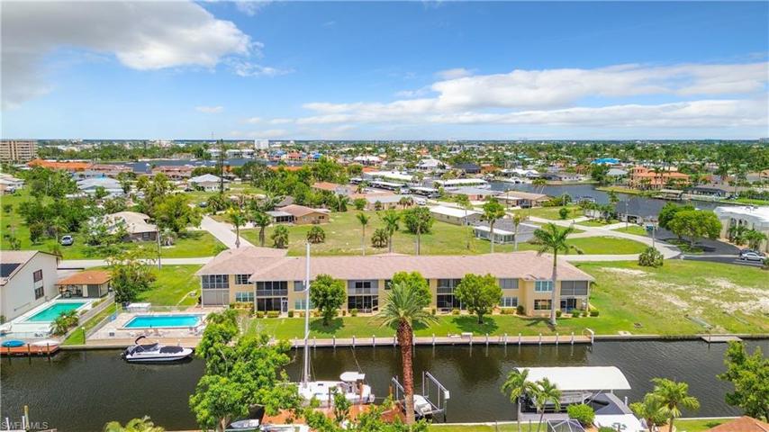 4918 Triton CT W, CAPE CORAL FL 33904