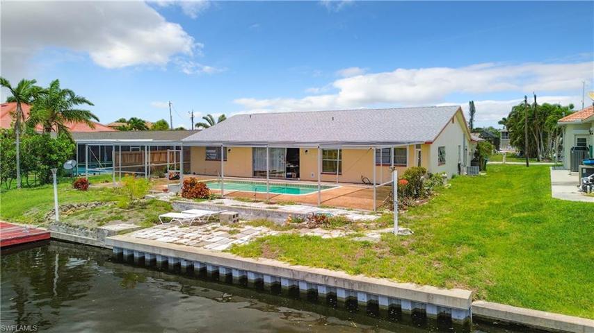 4918 Triton CT W, CAPE CORAL FL 33904