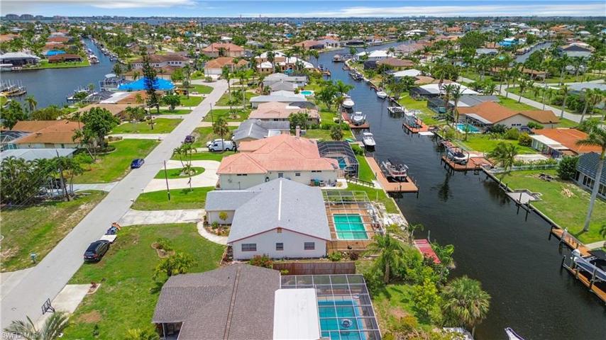 4918 Triton CT W, CAPE CORAL FL 33904