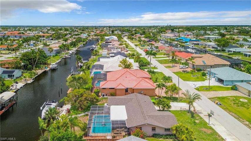 4918 Triton CT W, CAPE CORAL FL 33904