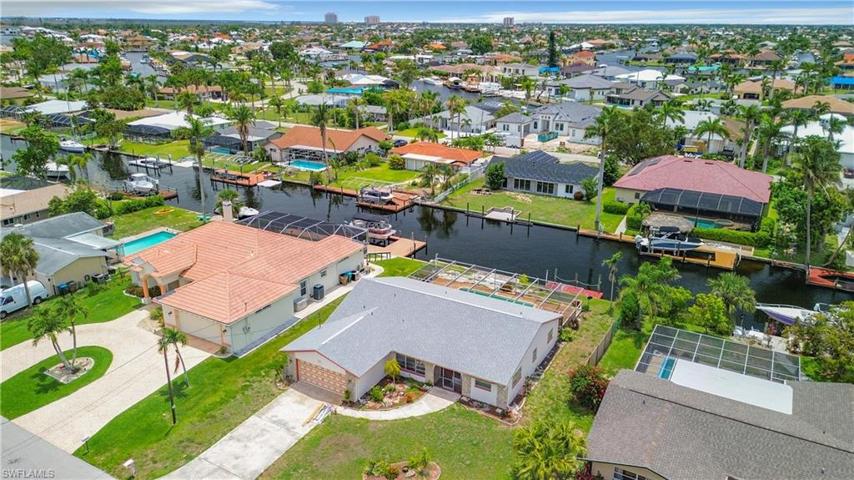 4918 Triton CT W, CAPE CORAL FL 33904