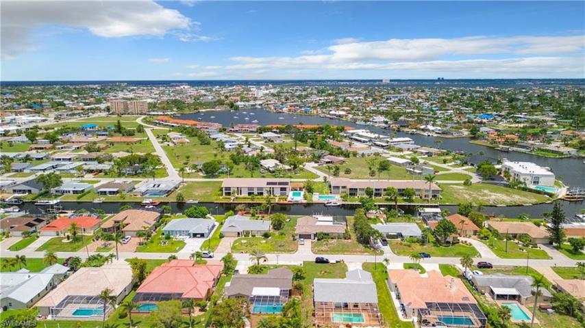 4918 Triton CT W, CAPE CORAL FL 33904