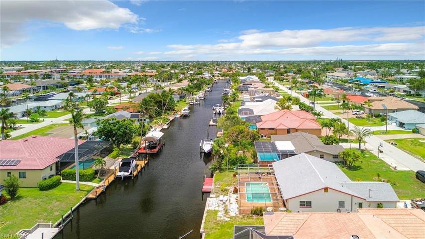 4918 Triton CT W, CAPE CORAL FL 33904