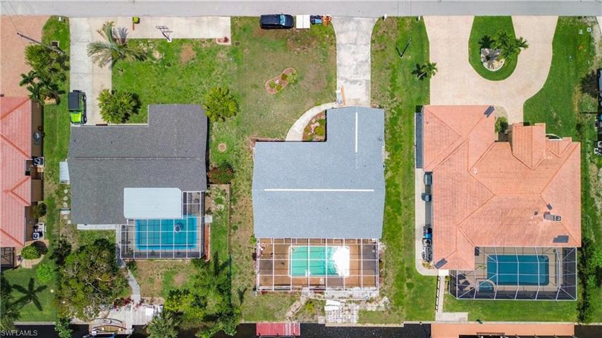 4918 Triton CT W, CAPE CORAL FL 33904