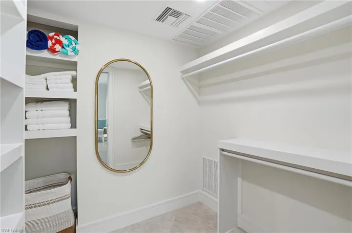 3443 Gulf Shore Blvd N # 814, Naples, Florida 34103