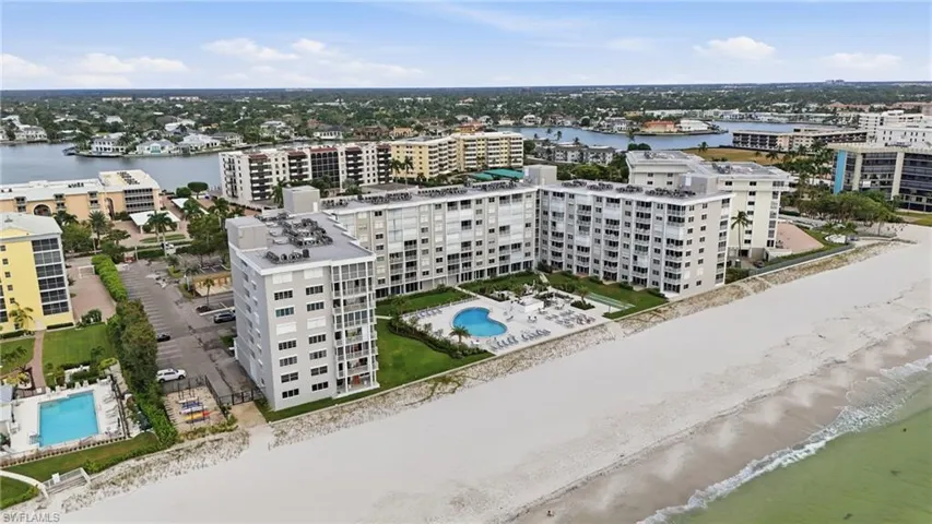 3443 Gulf Shore Blvd N # 814, Naples, Florida 34103