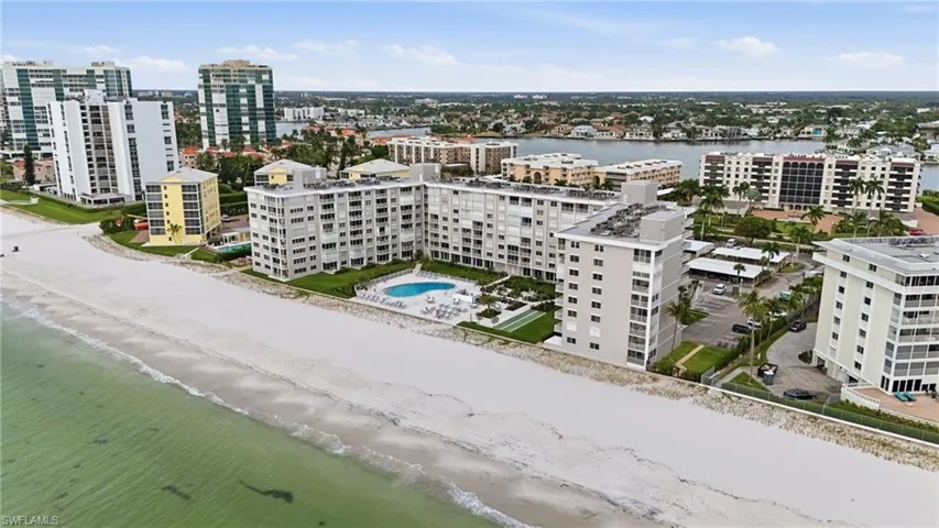 3443 Gulf Shore Blvd N # 814, Naples, Florida 34103
