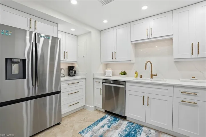 3443 Gulf Shore Blvd N # 814, Naples, Florida 34103