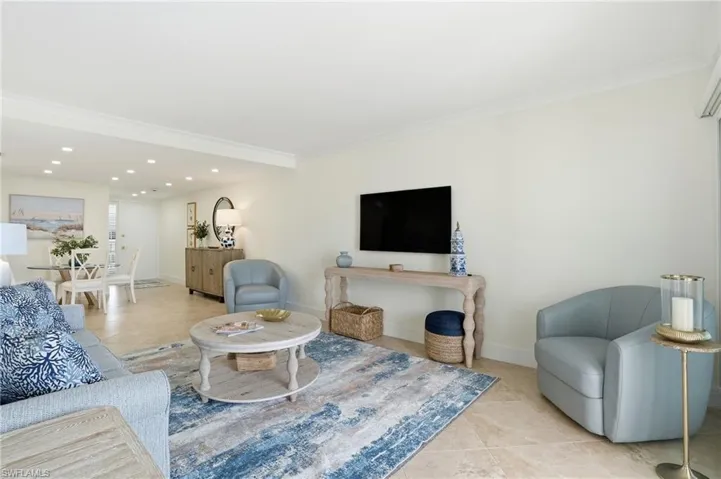 3443 Gulf Shore Blvd N # 814, Naples, Florida 34103